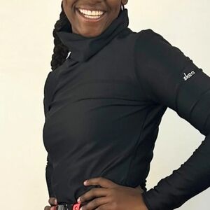 NWT Skea ladies Bonnie tall neck top